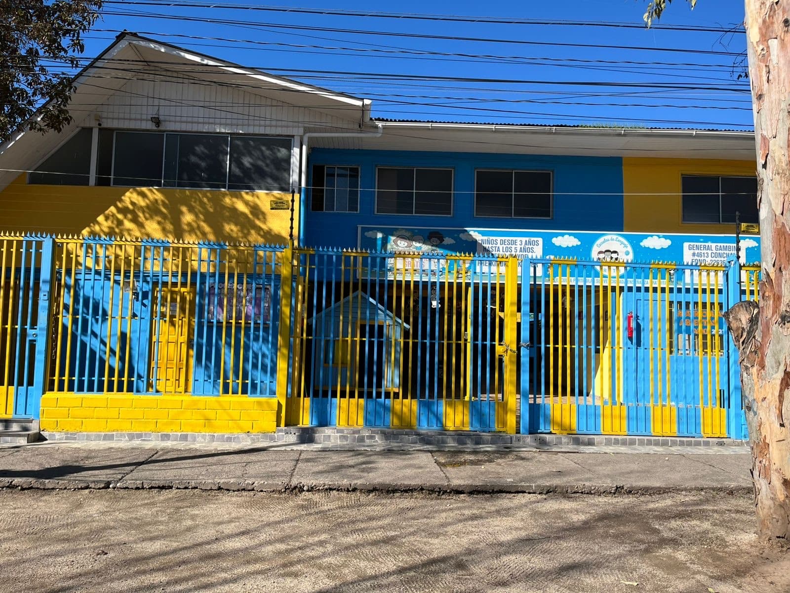 Fachada de Escuela Gral. Gambino